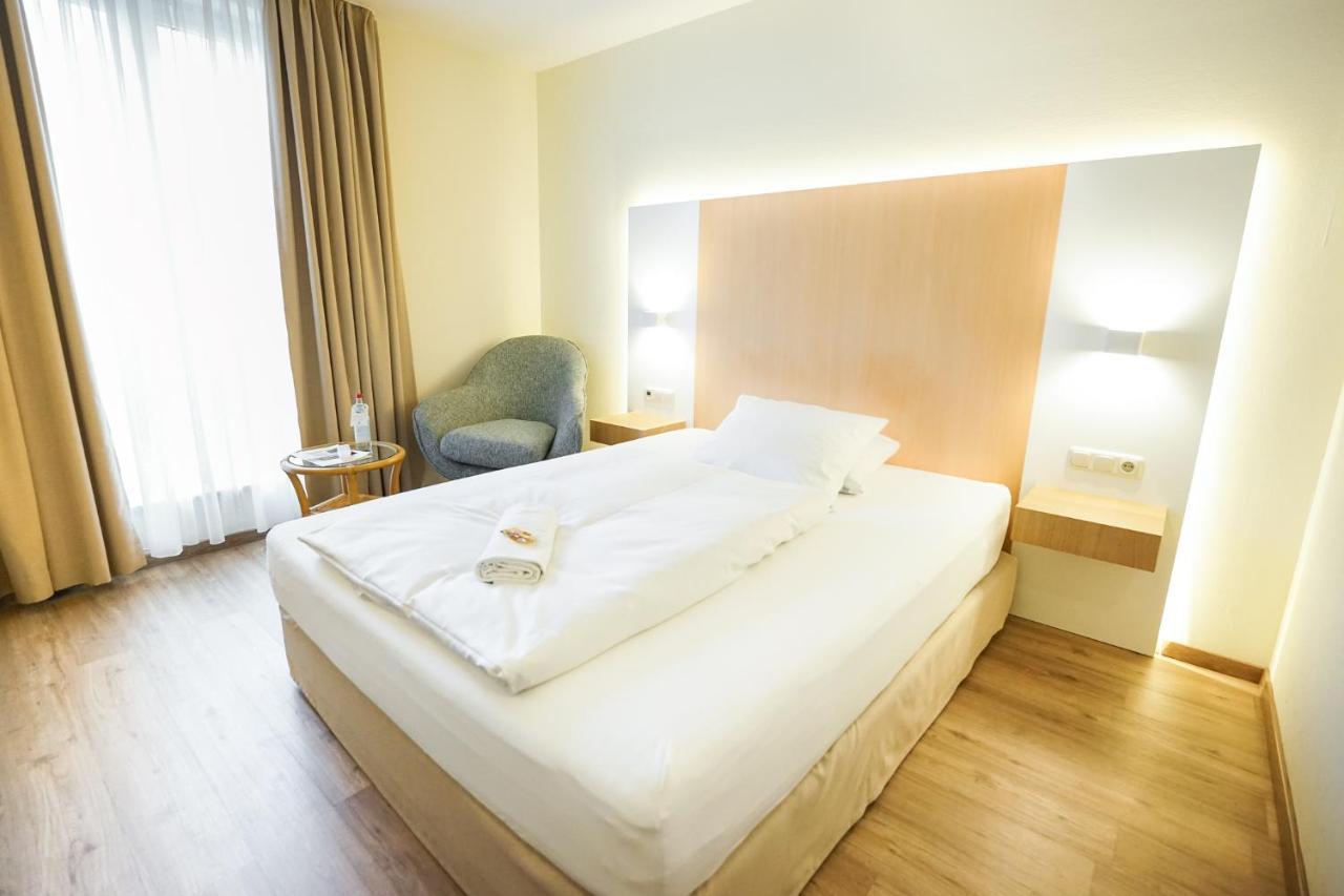 Hotel Kannenkeller Lauingen エクステリア 写真